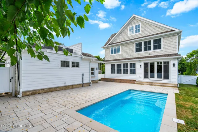 $4,675,000 | 510 Beacon Boulevard, Sea Girt, NJ 08750