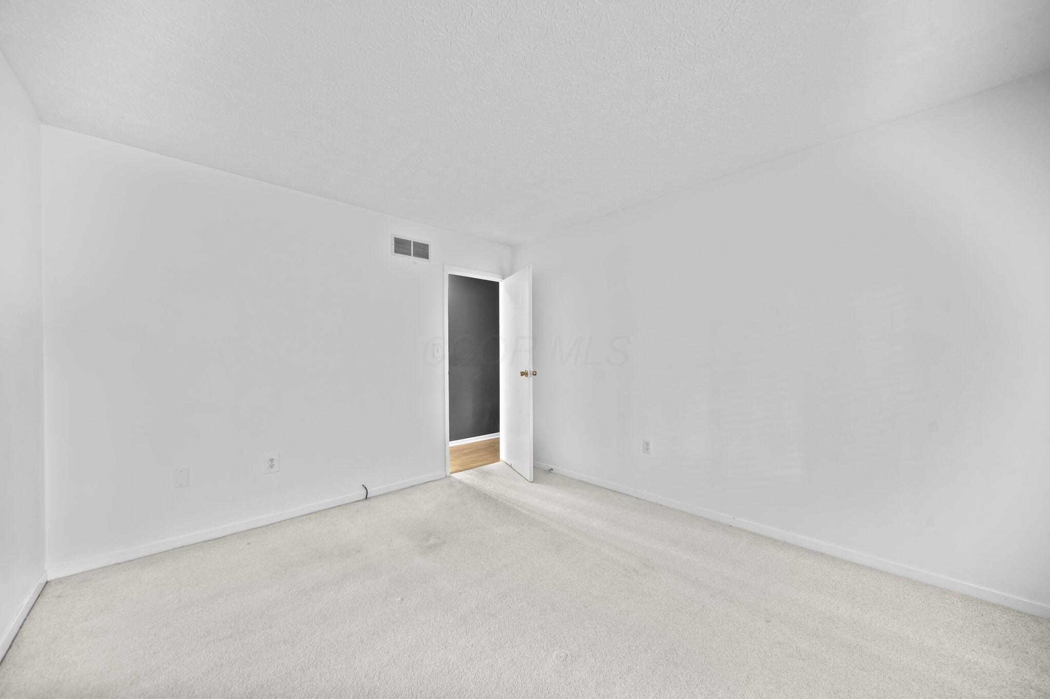184 East Schrock Road Westerville, OH 43081 - Photo 29 of 61 Bedroom 2