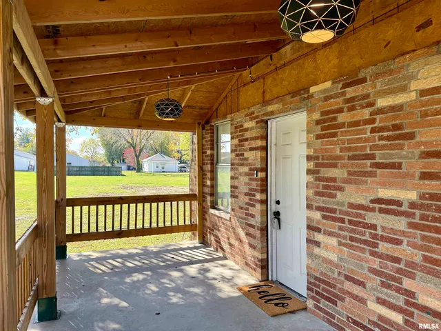 $270,000 | 1103 West Boulevard Street, Unit A & B, Marion, IL 62959