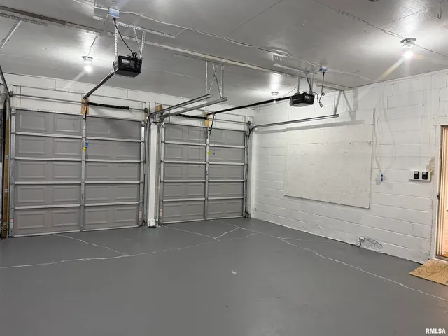 $270,000 | 1103 West Boulevard Street, Unit A & B, Marion, IL 62959