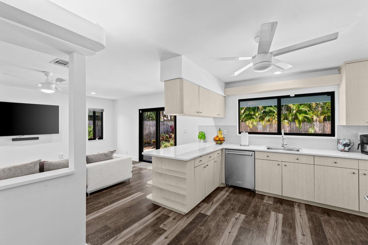 17725 Briar Patch Trail Boca Raton, FL 33487 - Photo 16 of 35 012-17725BriarPatchTrail-BocaRaton-FL-33