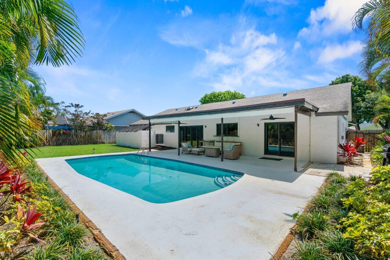 17725 Briar Patch Trail Boca Raton, FL 33487 - Photo 29 of 35 031-17725BriarPatchTrail-BocaRaton-FL-33