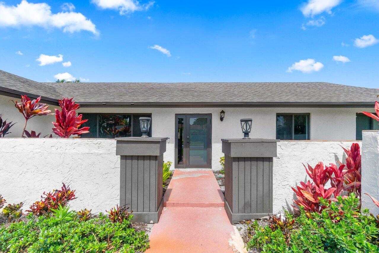 17725 Briar Patch Trail Boca Raton, FL 33487 - Photo 4 of 35 004-17725BriarPatchTrail-BocaRaton-FL-33