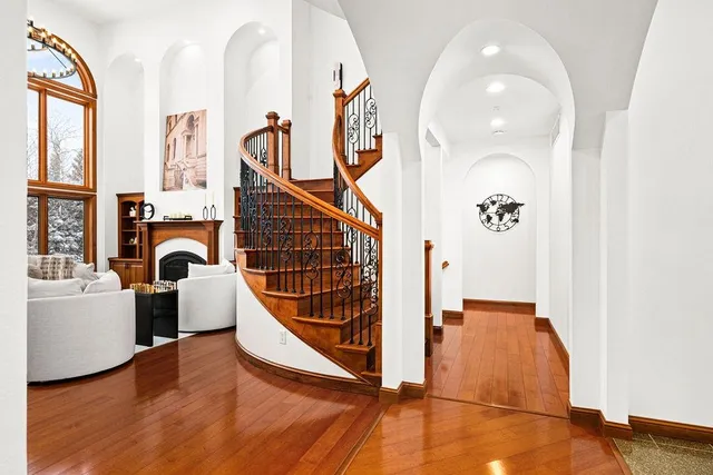 $1,599,900 | 1944 Chinook Drive, Duluth, MN 55811