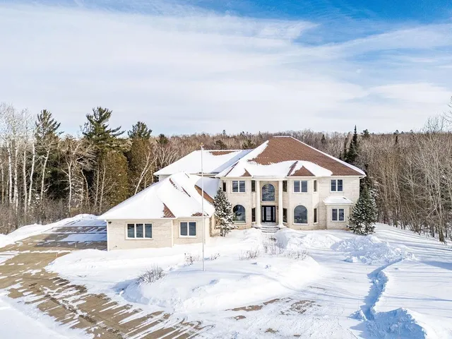 $1,599,900 | 1944 Chinook Drive, Duluth, MN 55811