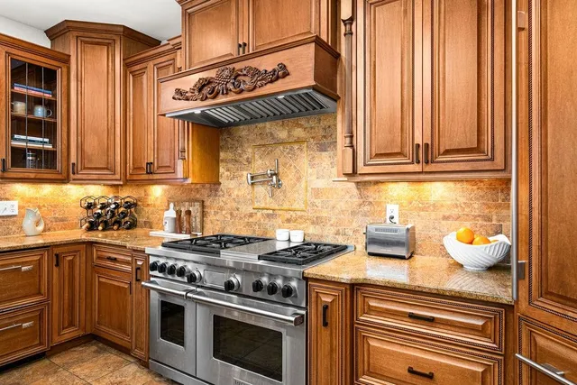 $1,599,900 | 1944 Chinook Drive, Duluth, MN 55811