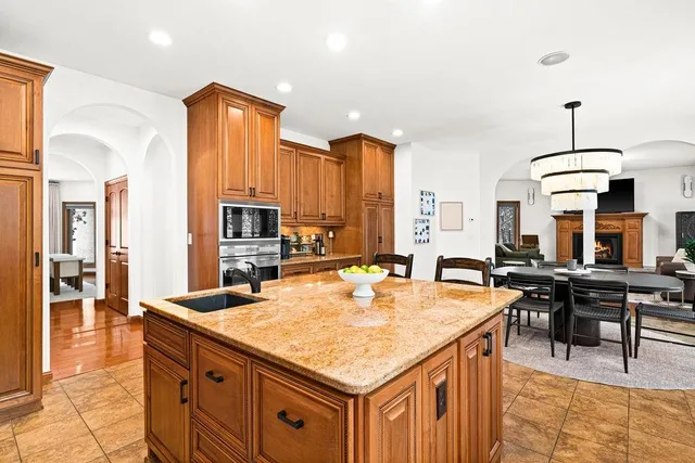 $1,599,900 | 1944 Chinook Drive, Duluth, MN 55811