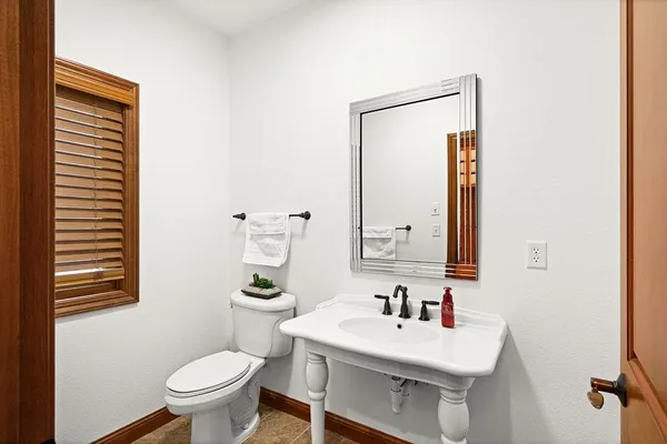 $1,599,900 | 1944 Chinook Drive, Duluth, MN 55811