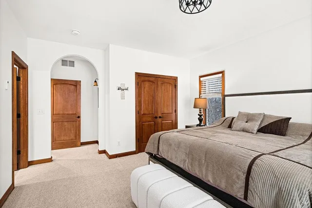 $1,599,900 | 1944 Chinook Drive, Duluth, MN 55811