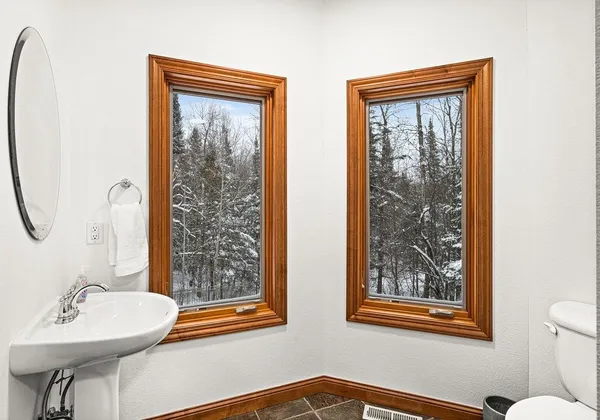 $1,599,900 | 1944 Chinook Drive, Duluth, MN 55811