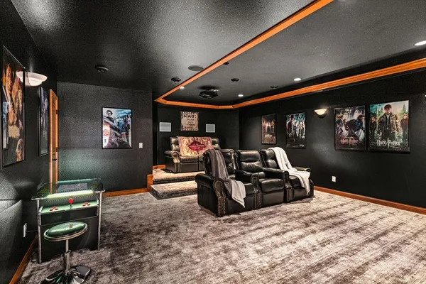 $1,599,900 | 1944 Chinook Drive, Duluth, MN 55811