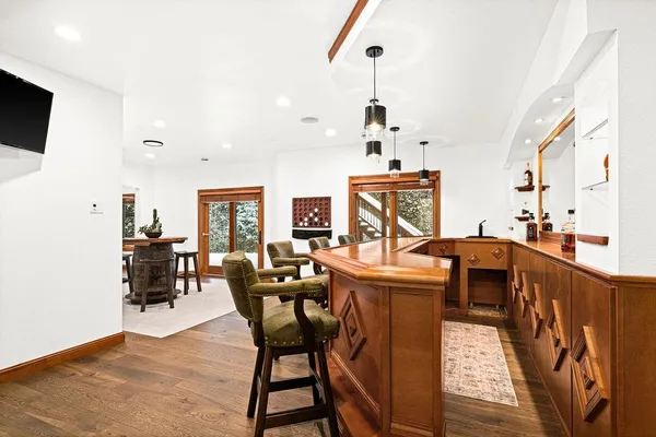 $1,599,900 | 1944 Chinook Drive, Duluth, MN 55811