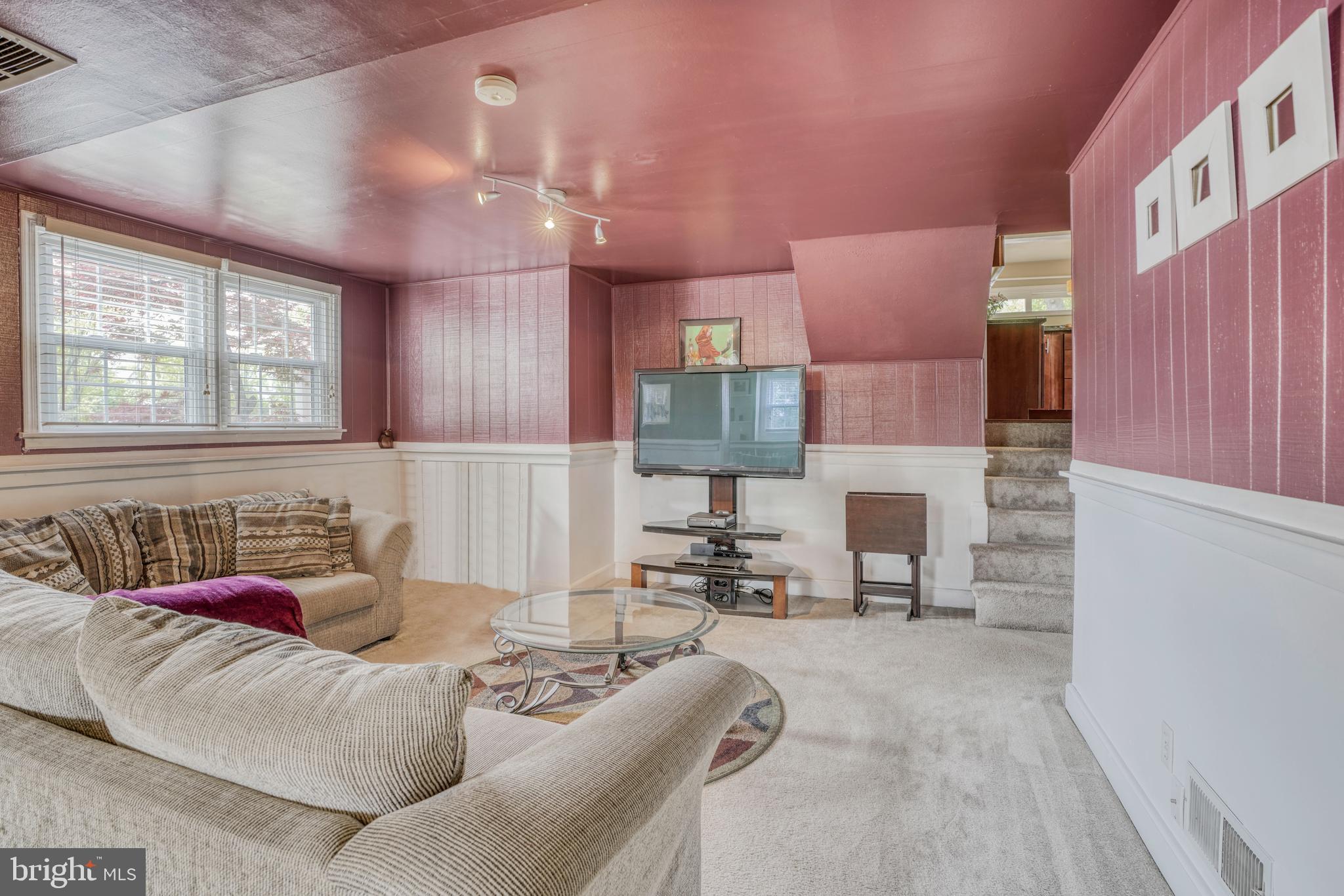 2 Ridgefield Road Lutherville-Timonium, MD 21093 - Photo 27 of 38 Family room