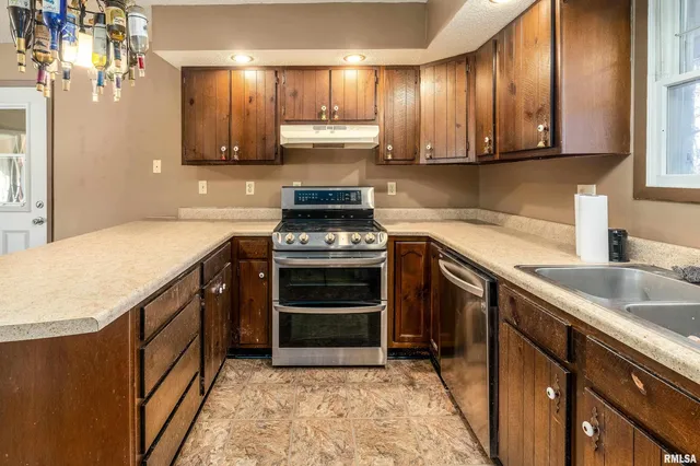 $199,900 | 18662 Liberty School Road, Thompsonville, IL 62890