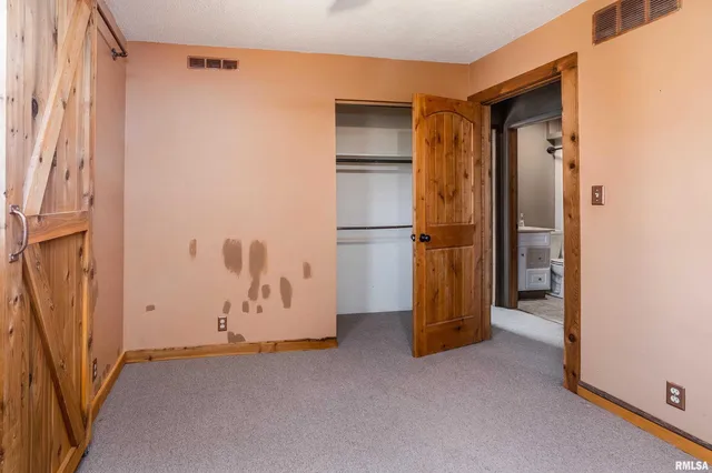 $199,900 | 18662 Liberty School Road, Thompsonville, IL 62890