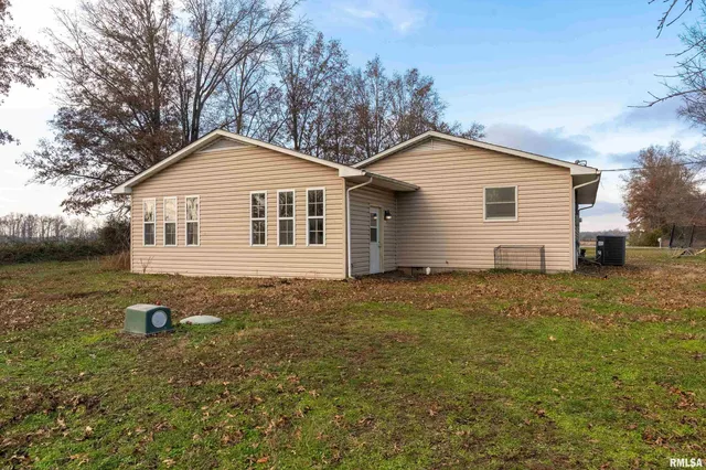 $199,900 | 18662 Liberty School Road, Thompsonville, IL 62890