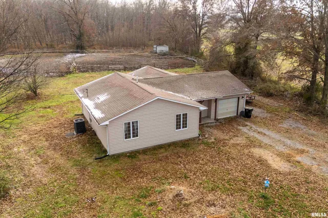 $199,900 | 18662 Liberty School Road, Thompsonville, IL 62890