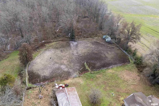 $199,900 | 18662 Liberty School Road, Thompsonville, IL 62890