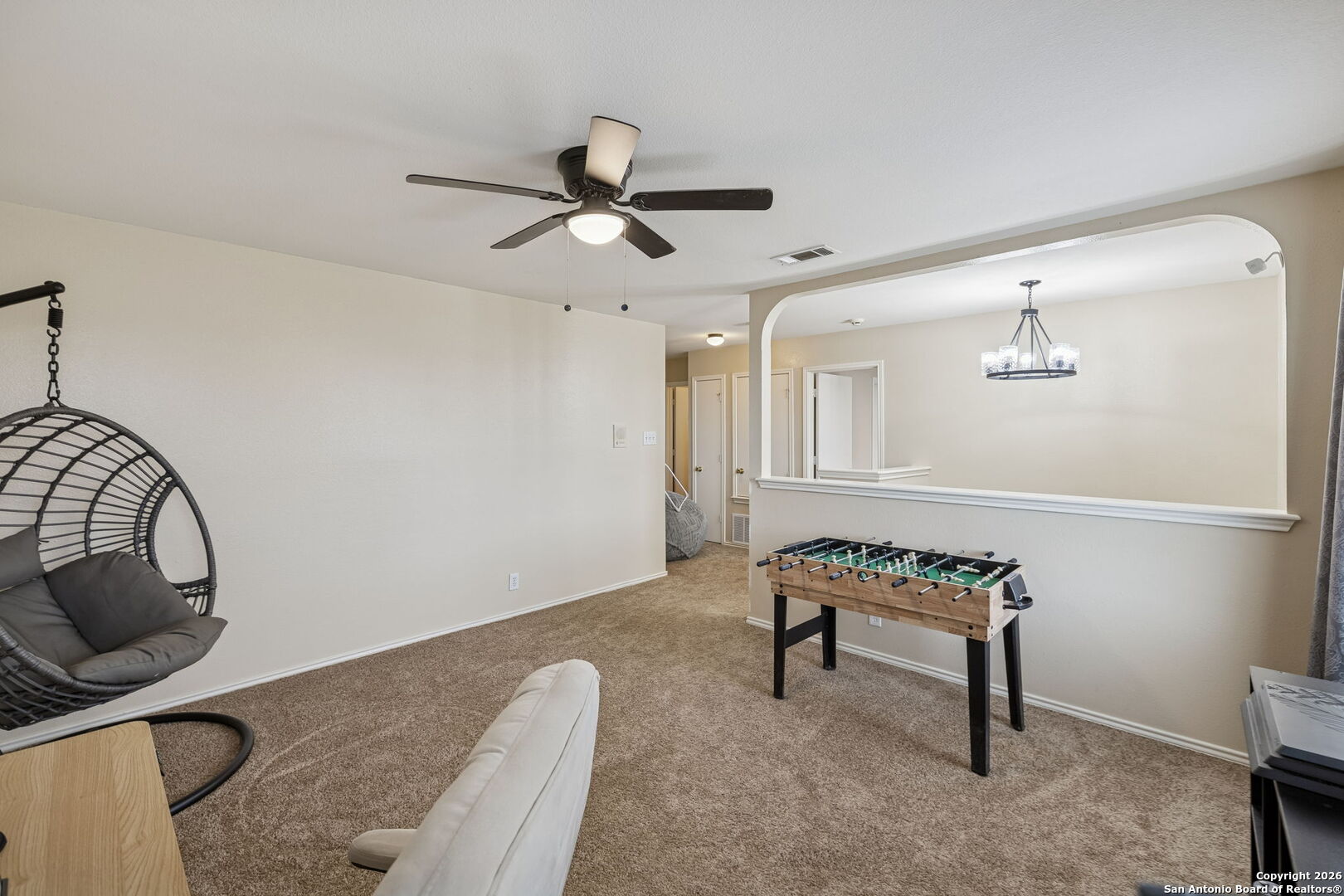 10310 Springwood Square Universal City, TX 78148 - Photo 33 of 44 a living room with furniture