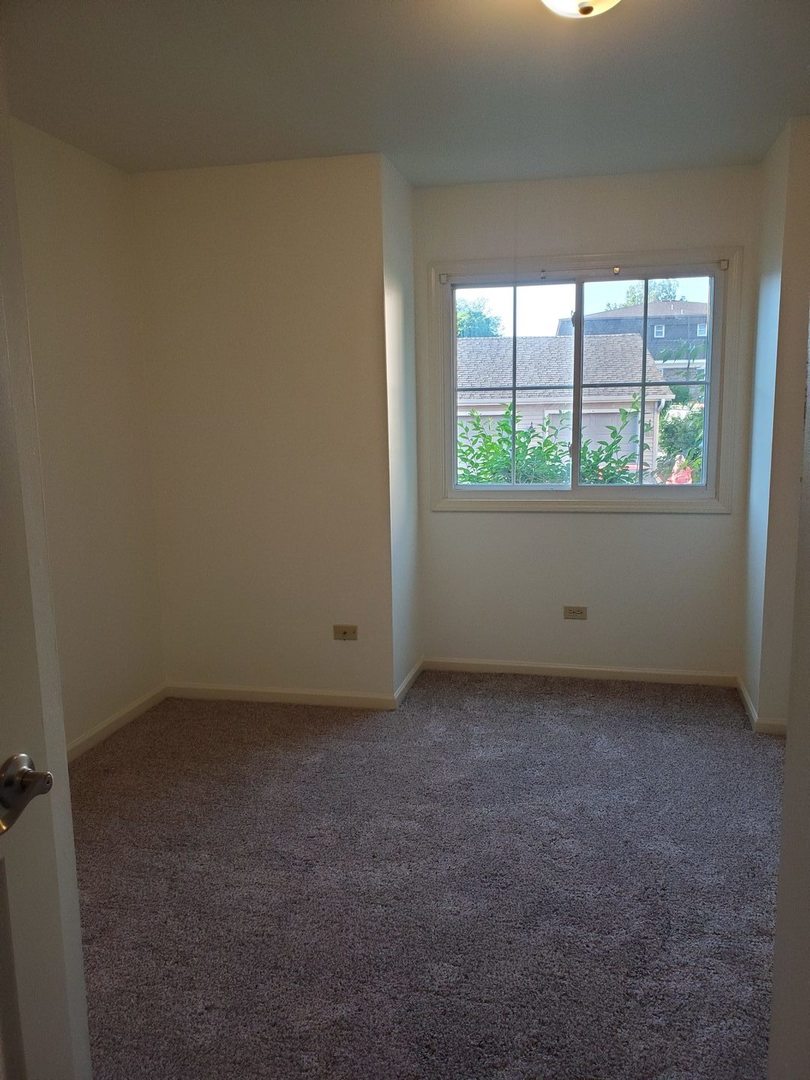 833 Village Quarter Road, Unit G4 West Dundee, IL 60118 - Photo 9 of 19