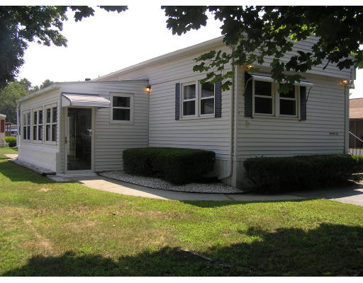 26 Lamplighter Lane Springfield, MA 01119 - Photo 1 of 1 Gallery Image 1