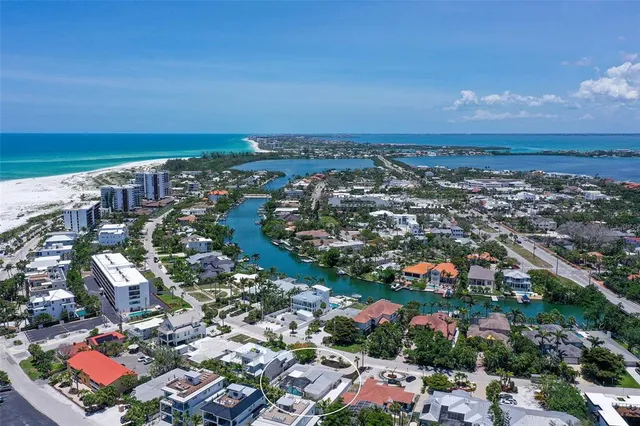 $2,350,000 | 444 South Polk Drive, Sarasota, FL 34236