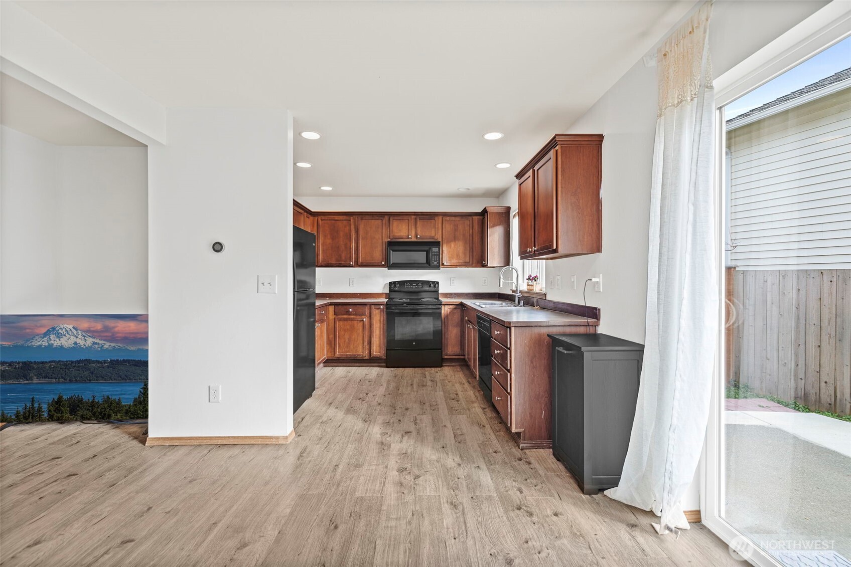 306 Poppy Road, Unit A Bothell, WA 98012 - Photo 8 of 33