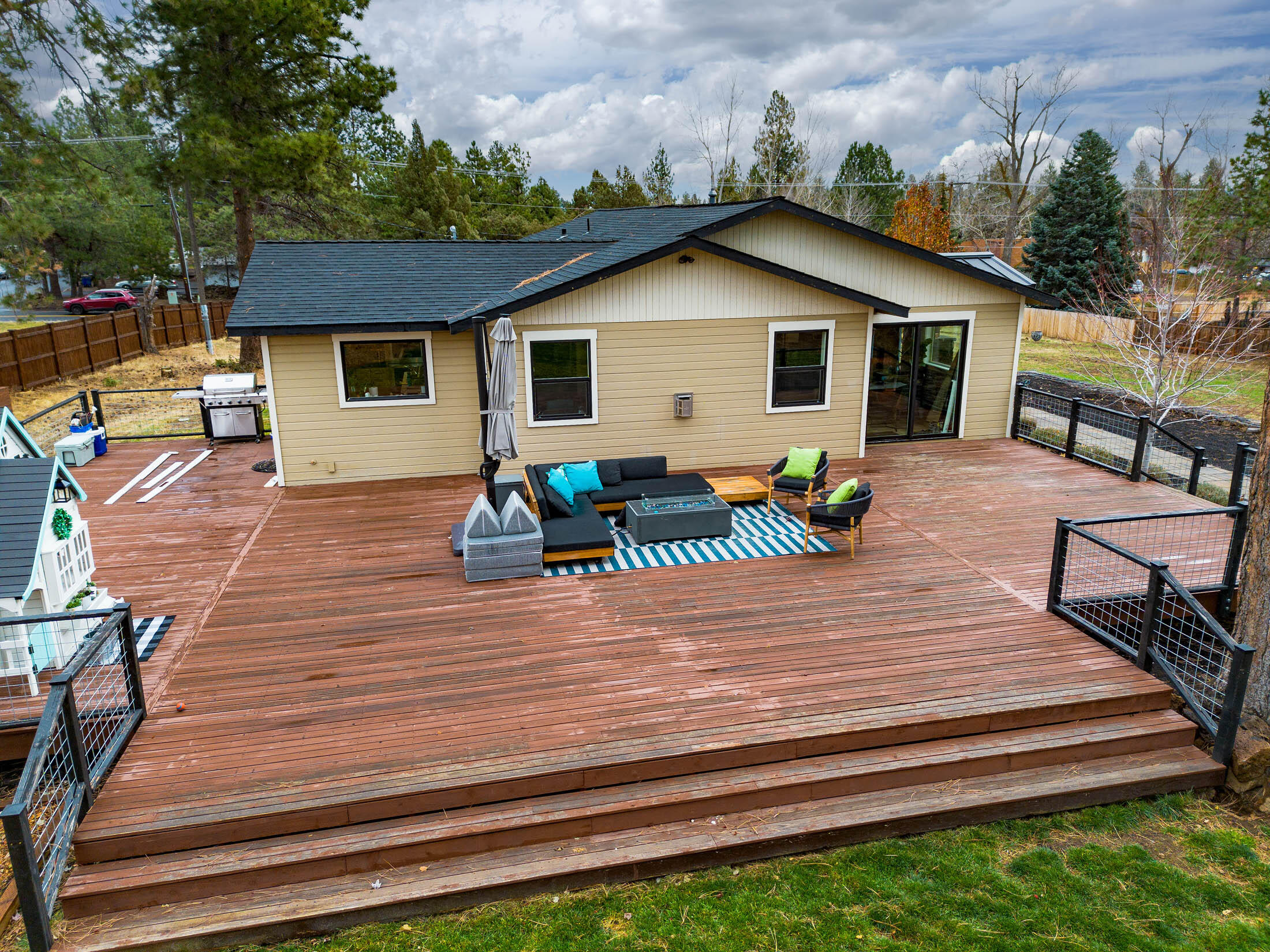 61151 Parrell Road Bend, OR 97702 - Photo 26 of 47 Deck Aerial 2