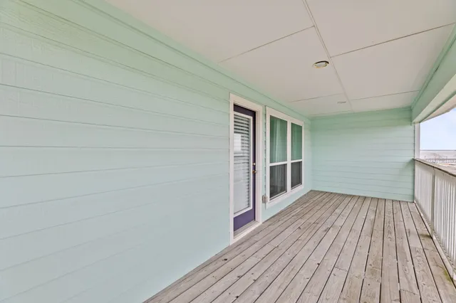 $375,000 | 709 North Bayshore Drive, La Porte, TX 77571