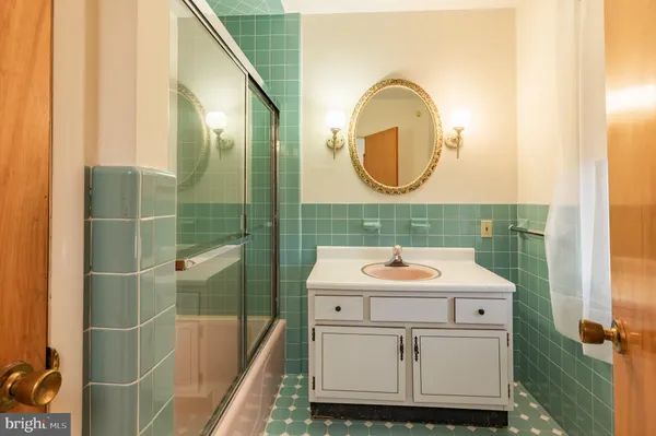 $1,250,000 | 1211 East Butler Pike, Ambler, PA 19002