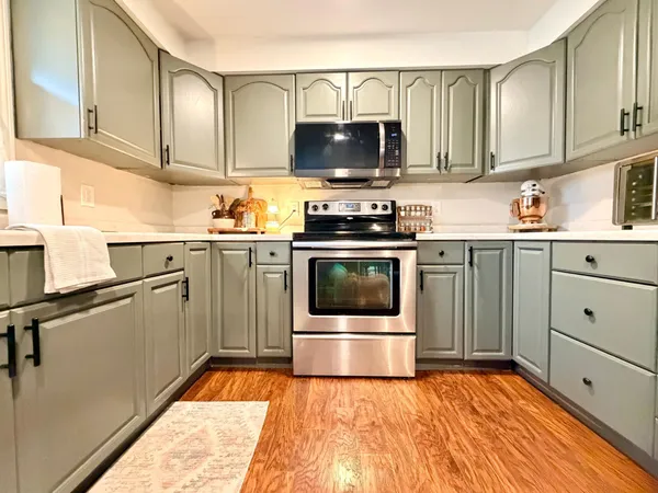 $419,000 | 1511 Eckerson Drive, Worthington, MN 56187