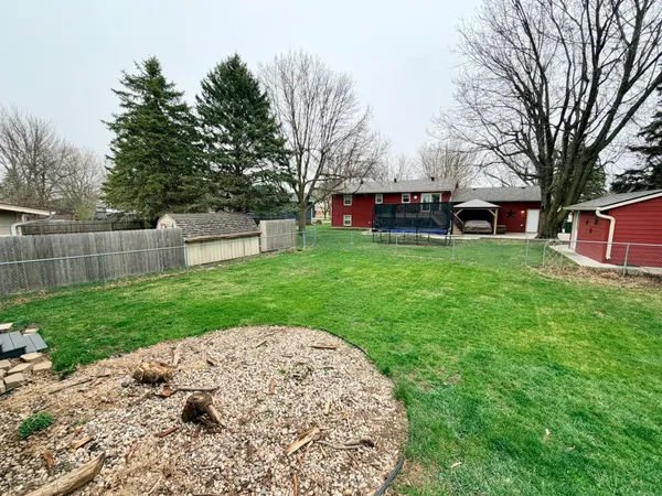 $419,000 | 1511 Eckerson Drive, Worthington, MN 56187