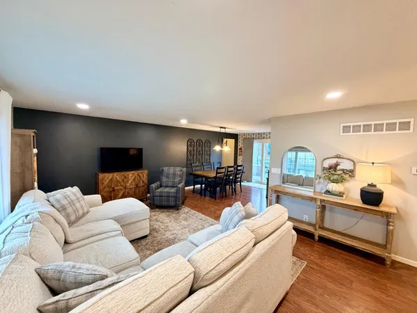 $419,000 | 1511 Eckerson Drive, Worthington, MN 56187
