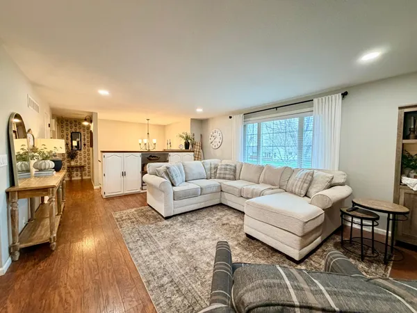 $419,000 | 1511 Eckerson Drive, Worthington, MN 56187