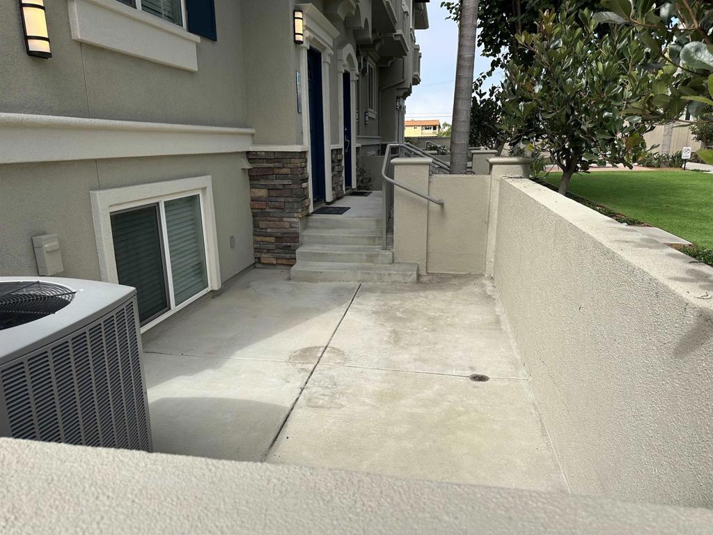 4026 Aidan Circle Carlsbad, CA 92008 - Photo 19 of 26 a view of entryway and kitchen