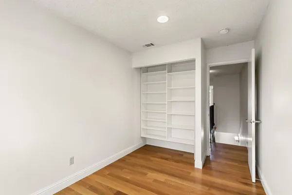 $279,900 | 7738 La Mancha Way, Sacramento, CA 95823