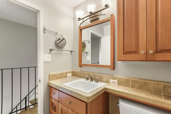 $279,900 | 7738 La Mancha Way, Sacramento, CA 95823