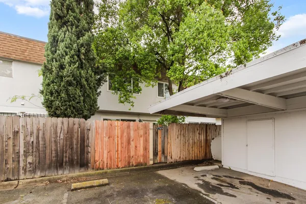 $279,900 | 7738 La Mancha Way, Sacramento, CA 95823
