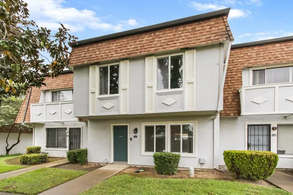 $279,900 | 7738 La Mancha Way, Sacramento, CA 95823