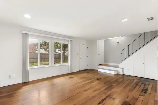 $279,900 | 7738 La Mancha Way, Sacramento, CA 95823