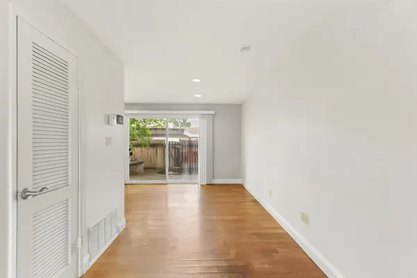 $279,900 | 7738 La Mancha Way, Sacramento, CA 95823