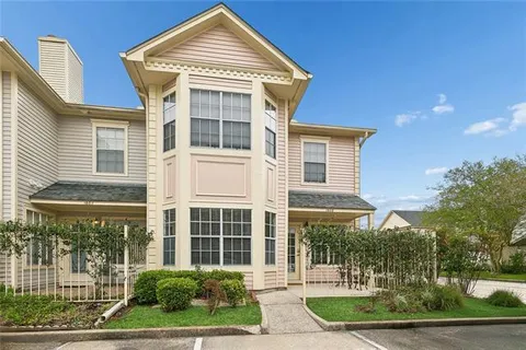 $249,000 | 1608 Audubon Trace, Unit 1608, Jefferson, LA 70121