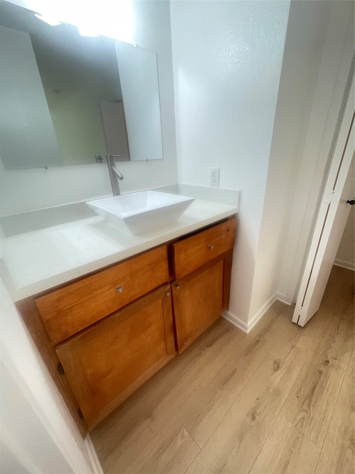 701 Rosedale Street, Unit H Houston, TX 77006 - Photo 12 of 20 a view of kitchen