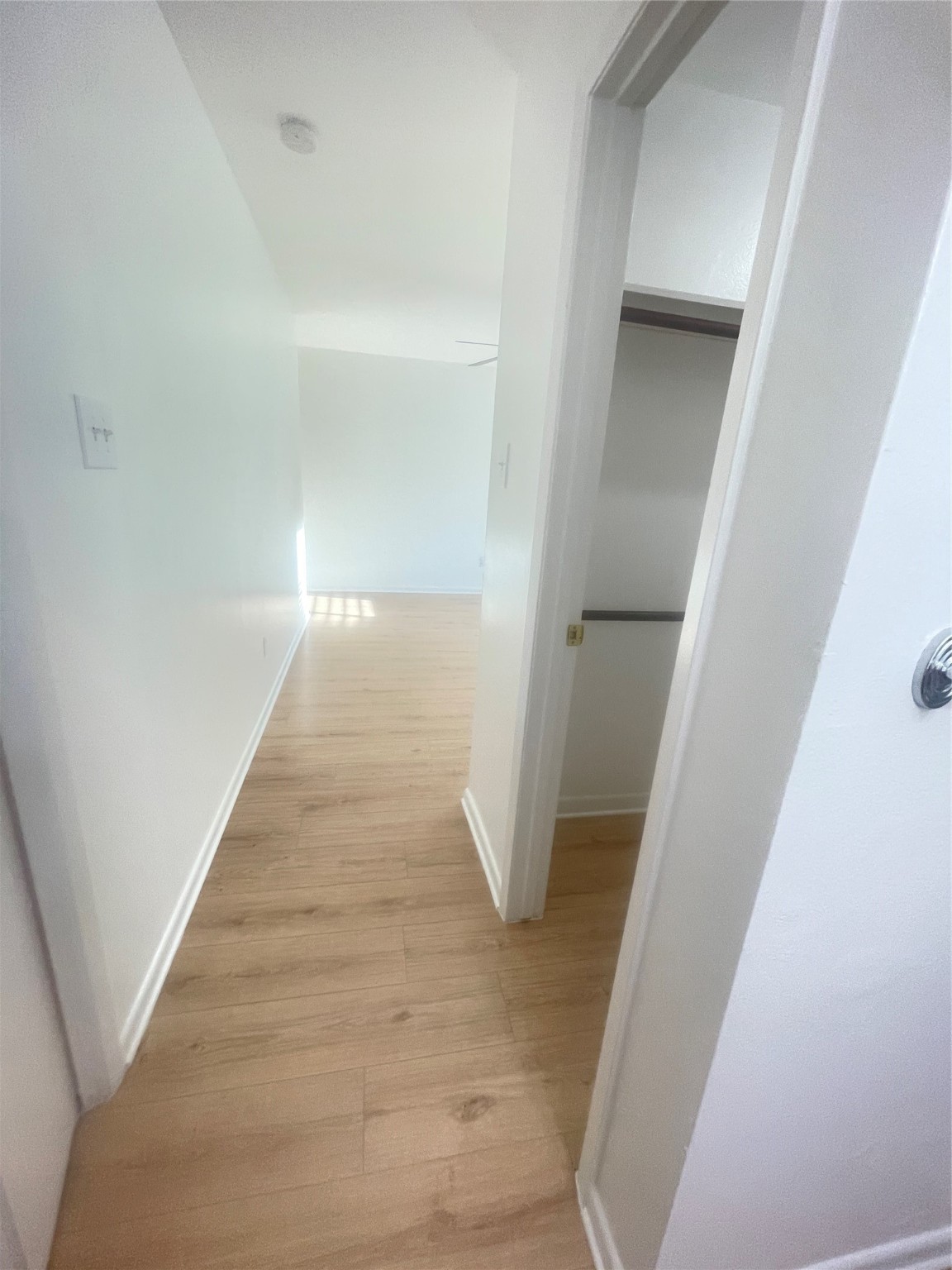 701 Rosedale Street, Unit H Houston, TX 77006 - Photo 8 of 20 a view of entryway