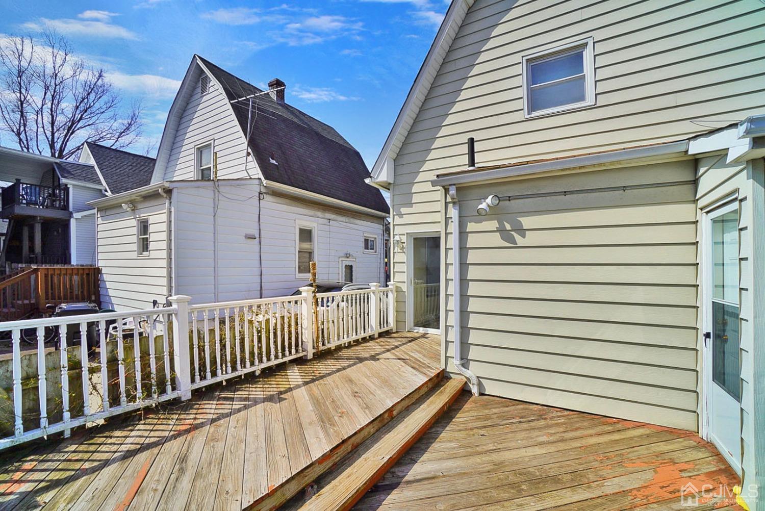 1144 Raritan Avenue Highland Park, NJ 08904 - Photo 18 of 33