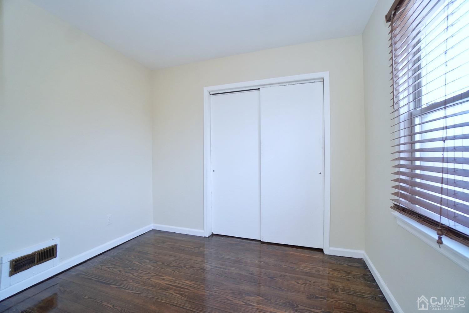 1144 Raritan Avenue Highland Park, NJ 08904 - Photo 24 of 33