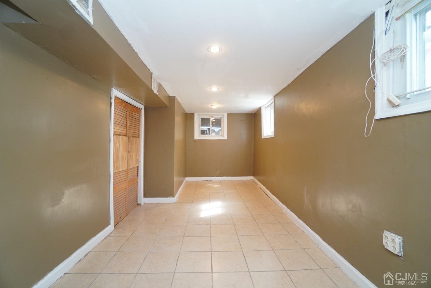 1144 Raritan Avenue Highland Park, NJ 08904 - Photo 26 of 33