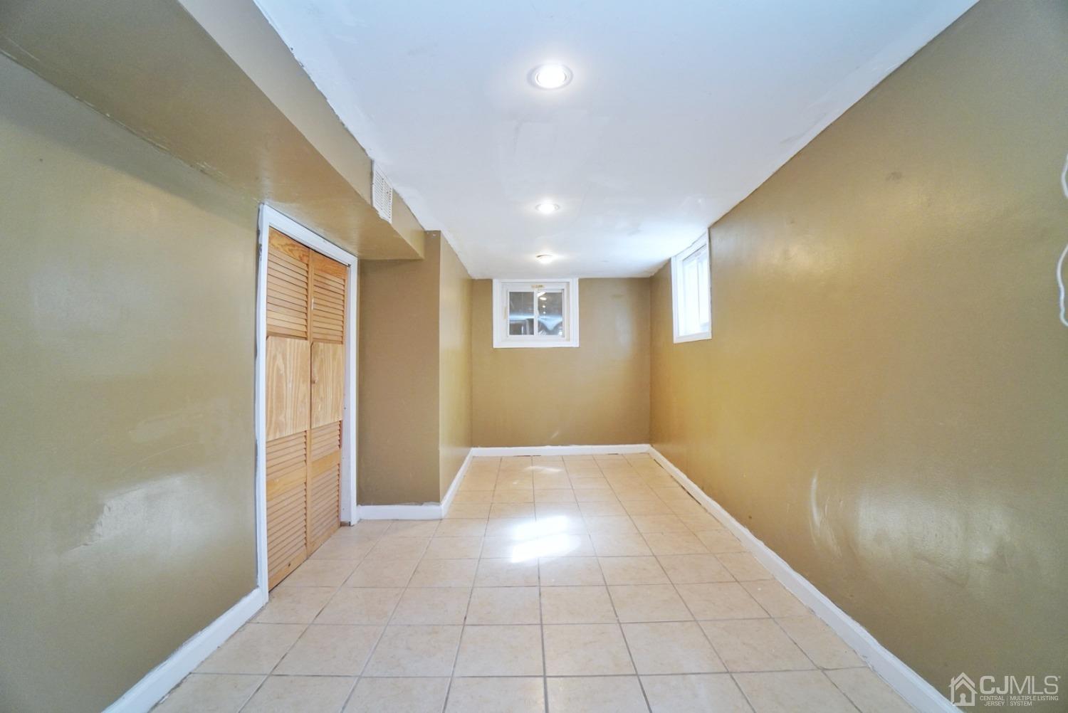 1144 Raritan Avenue Highland Park, NJ 08904 - Photo 27 of 33