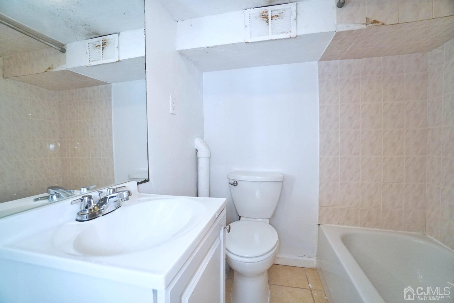 1144 Raritan Avenue Highland Park, NJ 08904 - Photo 30 of 33