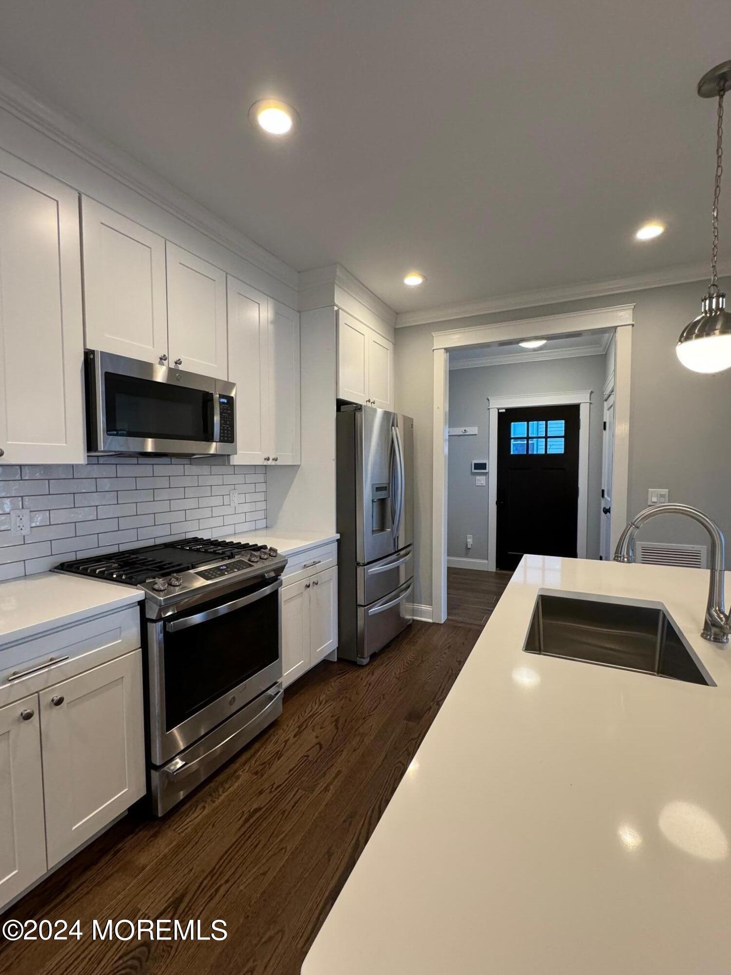 67 Sunset Avenue Red Bank, NJ 07701 - Photo 10 of 39 IMG_8111